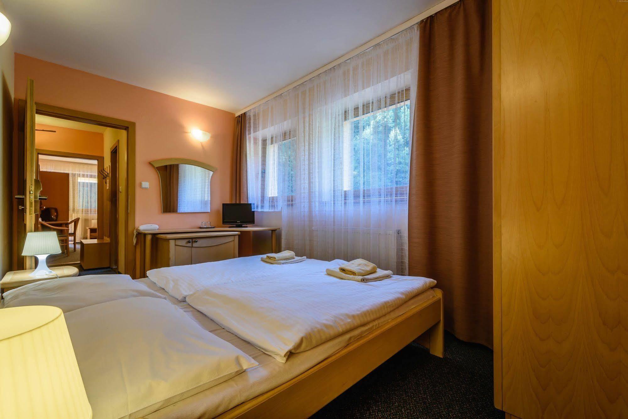 Hotel Boboty Terchová Eksteriør billede
